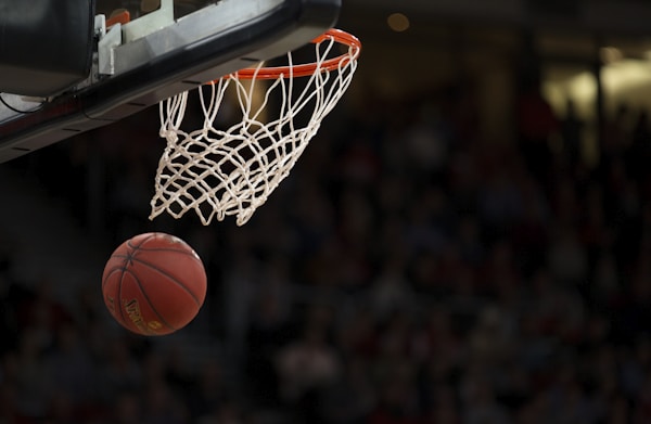 NBA篮球比赛球员投篮精彩瞬间